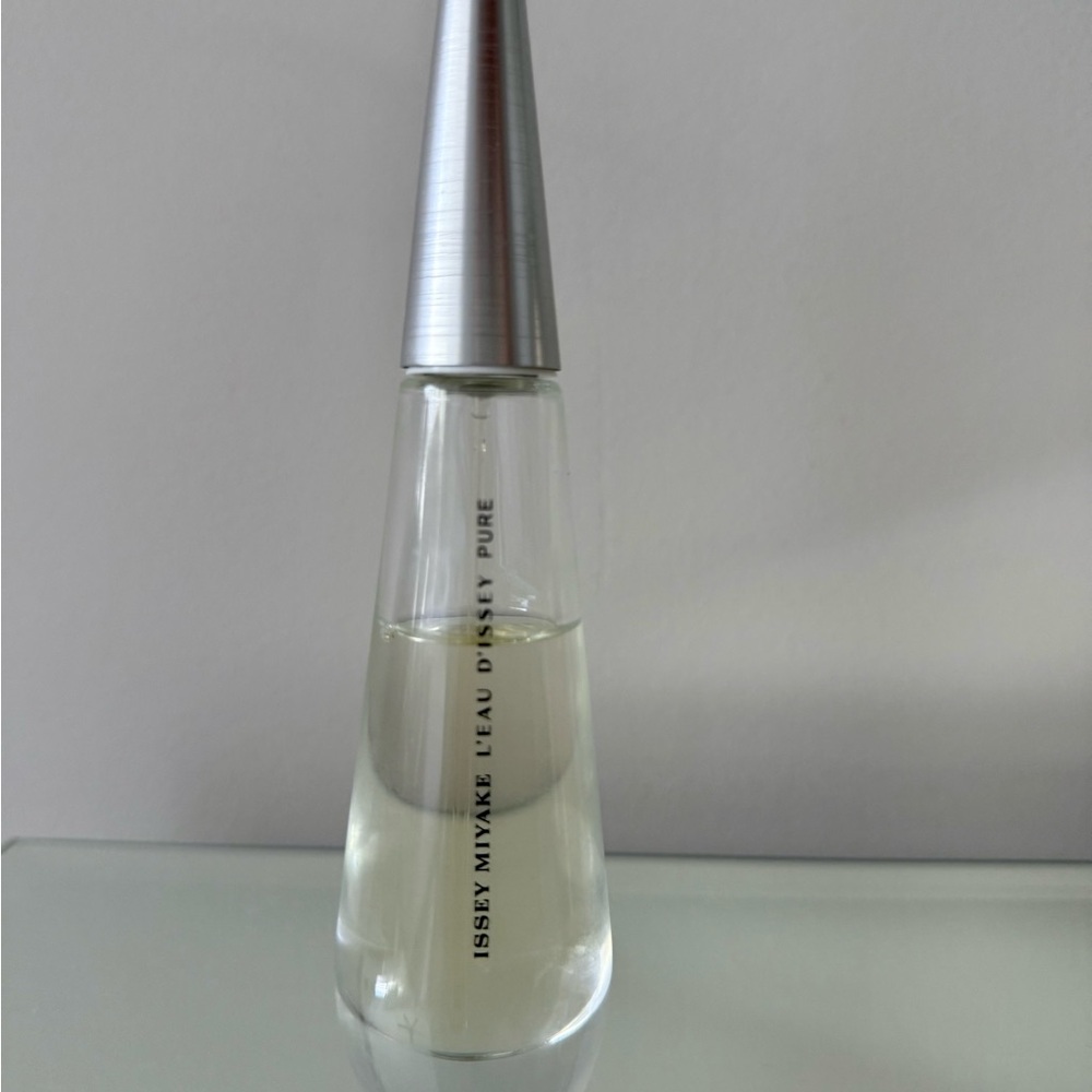 L'EAU D'ISSEY PURE EAU DE TOILETTE 1oz 30mL *Discontinued* used